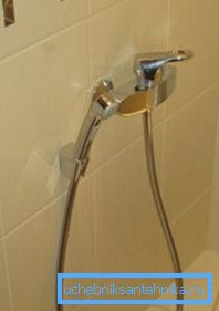Mélangeur en métal sans bec pour douche hygiénique Mélangeur en métal sans bec pour douche hygiénique