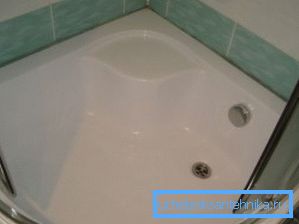 Entre les périodes de fonctionnement, l'intérieur de la douche ouverte est complètement sec. Entre les périodes de fonctionnement, l'intérieur de la douche ouverte est complètement sec.