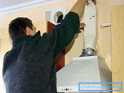 Installation de hotte de cuisine à faire soi-même