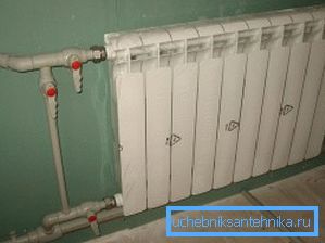 Installation du système de chauffage avec des tuyaux en plastique Installation du système de chauffage avec des tuyaux en plastique
