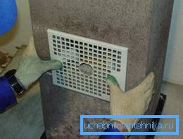 L'installation de la grille de ventilation est simple. L'installation de la grille de ventilation est simple.