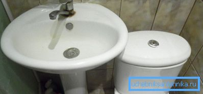 Les dimensions de montage des cabines de douche doivent correspondre à celles des autres appareils de plomberie. Les dimensions de montage des cabines de douche doivent correspondre à celles des autres appareils de plomberie.