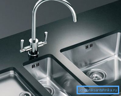 Vous pouvez installer un système complet de plusieurs bols de différentes tailles et largeurs Vous pouvez installer un système complet de plusieurs bols de différentes tailles et largeurs