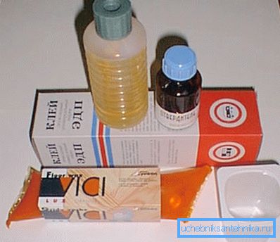 Sur la photo - une résine époxy à deux composants Sur la photo - une résine époxy à deux composants