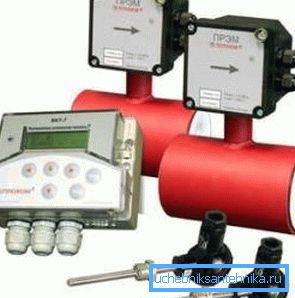 Dans le compteur de chaleur photoélectronique avec enregistrement de la perte de charge sur les rondelles. Dans le compteur de chaleur photoélectronique avec enregistrement de la perte de charge sur les rondelles.