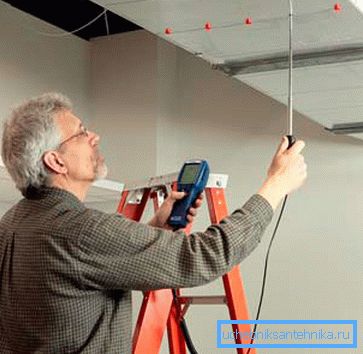 Dans la photo-mesure des paramètres du flux d'air dans le conduit. Dans la photo-mesure des paramètres du flux d'air dans le conduit.
