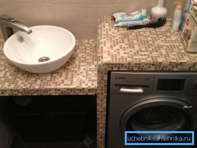 Sur la photo, un plateau de mosaïque (base - GKLV). Sur la photo, un plateau de mosaïque (base - GKLV).