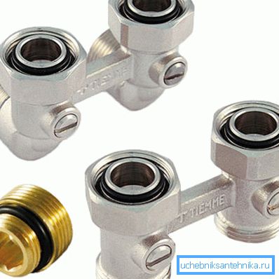 Dans le site photo pour les tuyaux de raccordement