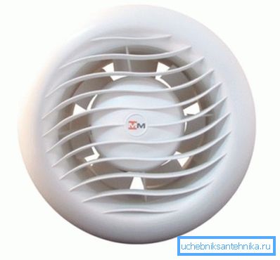 Sur la photo - ventilateur d'extraction pour le bain Sur la photo - ventilateur d'extraction pour le bain