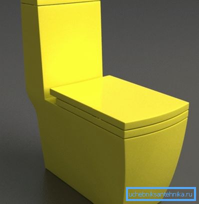 Sur la photo: une toilette jaune peut être un excellent complément à l'intérieur dans des couleurs sombres.