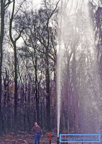 La pression de l'eau des bouches d'incendie peut surprendre ceux qui n'ont pas rencontré de telles structures.