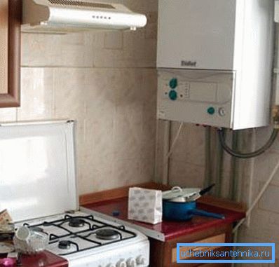 Chaudière murale à gaz - un moyen d'obtenir de la chaleur pour alimenter les radiateurs. Chaudière murale à gaz - un moyen d'obtenir de la chaleur pour alimenter les radiateurs.