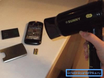 Pas le meilleur moyen de faire revivre un téléphone portable Pas le meilleur moyen de faire revivre un téléphone portable