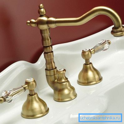 Vous ne savez pas quels robinets de salle de bains sont les plus fiables, regardez les modèles en laiton http://sreda-obitaniya.ru/picture/goods/g5771p10871l.jpg