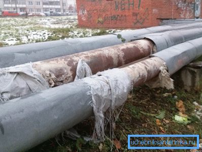 Pipelines non isolés - la principale source de perte de chaleur Pipelines non isolés - la principale source de perte de chaleur