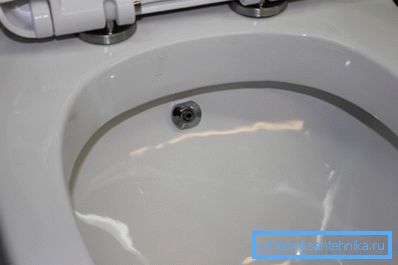 Certains produits de ce type équipent immédiatement le bidet intégré, ce qui élargit considérablement leurs fonctions. Certains produits de ce type équipent immédiatement le bidet intégré, ce qui élargit considérablement leurs fonctions.