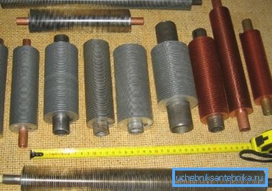 Certaines variétés de ces tubes, de diamètre, de conception et de matériau différents pour la fabrication