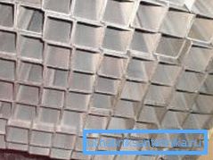 Certains types de ces produits sont en aluminium ou soumis à un revêtement protecteur. Certains types de ces produits sont en aluminium ou soumis à un revêtement protecteur.