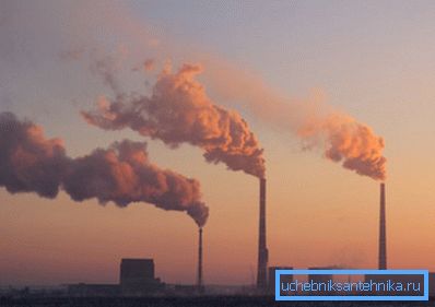 Les émissions de substances nocives dans l'atmosphère devraient être limitées Les émissions de substances nocives dans l'atmosphère devraient être limitées