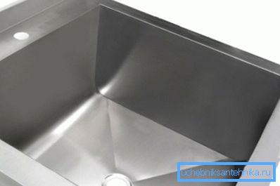 Faites attention à la qualité de la soudure. Faites attention à la qualité de la soudure.