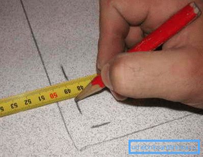 Pliez le bol, reculez jusqu'à la largeur du bord, tracez une ligne de coupe. Pliez le bol, reculez jusqu'à la largeur du bord, tracez une ligne de coupe.