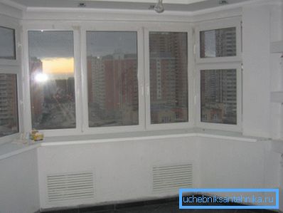 Une des options de fermeture de la batterie de radiateur pour cloisons sèches Une des options de fermeture de la batterie de radiateur pour cloisons sèches