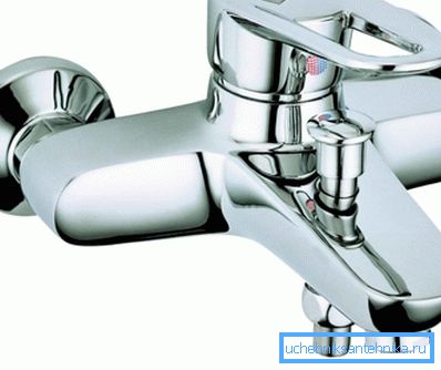 Robinet de lavabo à levier unique