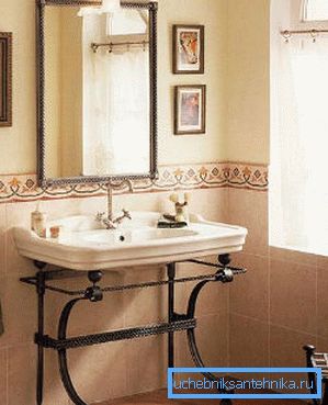 Évier d'origine avec des jambes à la salle de bain Évier d'origine avec des jambes à la salle de bain