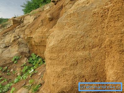Les roches sédimentaires sont facilement érodées par les eaux souterraines. La prolifération de sédiments est inévitable Les roches sédimentaires sont facilement érodées par les eaux souterraines. La prolifération de sédiments est inévitable