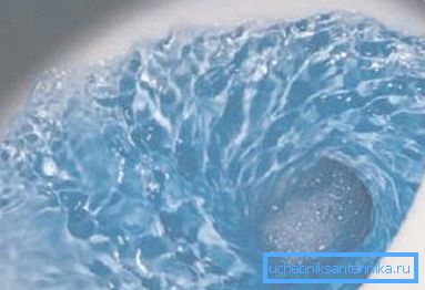 La forme du bol détermine les économies d'eau et l'efficacité du nettoyage des surfaces. La forme du bol détermine les économies d'eau et l'efficacité du nettoyage des surfaces.