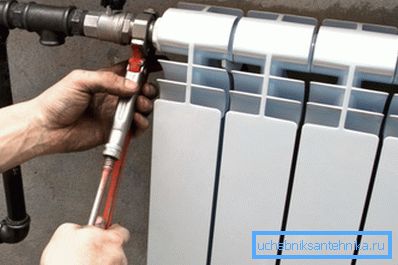 Les radiateurs de chauffage peuvent être installés indépendamment. Les radiateurs de chauffage peuvent être installés indépendamment.