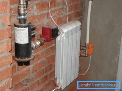 Chauffage du garage par une chaudière électrique du type à électrode Chauffage du garage par une chaudière électrique du type à électrode