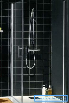 L'absence d'un plateau - un nouveau mot pour les compartiments de douche, c'est non seulement beau, mais aussi très pratique L'absence d'un plateau - un nouveau mot pour les compartiments de douche, c'est non seulement beau, mais aussi très pratique