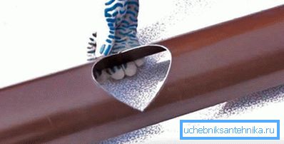 Trou pour entonnoir de drainage