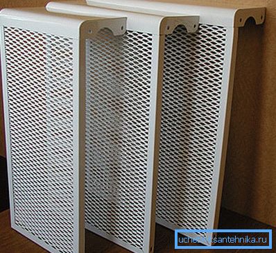 Panneaux ne couvrant pas tous les côtés du radiateur