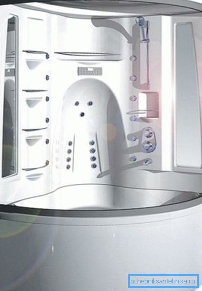 Le générateur de vapeur permet d’atteindre une température et une humidité optimales dans le compartiment pour créer un bain improvisé. Le générateur de vapeur permet d’atteindre une température et une humidité optimales dans le compartiment pour créer un bain improvisé.