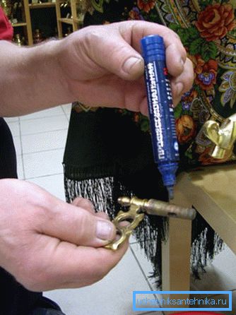 Pâte pour vannes de rodage - une excellente solution pour assembler des éléments les uns aux autres