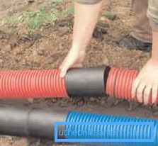 L'adaptateur est en plastique de haute qualité, qui n'est pas soumis aux influences de l'environnement L'adaptateur est en plastique de haute qualité, qui n'est pas soumis aux influences de l'environnement
