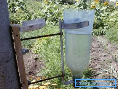 Bouteille en plastique - la version la plus simple d'un lavabo fait maison. Bouteille en plastique - la version la plus simple d'un lavabo fait maison.