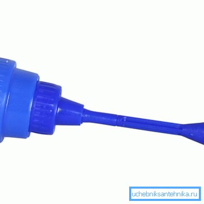 Bouchon en plastique couler sur la bouteille. Bouchon en plastique couler sur la bouteille.