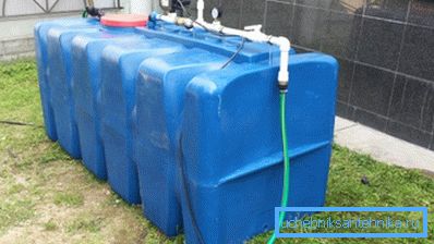 Cuve en plastique pour irrigation avec robinet et raccords Cuve en plastique pour irrigation avec robinet et raccords
