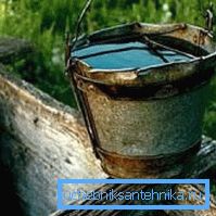 Pourquoi y a-t-il de l'eau boueuse dans le puits alors qu'il a «cent ans à l'heure du déjeuner» et que tout le cadre en bois est pourri, la réponse est évidente - vous devez également vous en occuper Pourquoi y a-t-il de l'eau boueuse dans le puits alors qu'il a «cent ans à l'heure du déjeuner» et que tout le cadre en bois est pourri, la réponse est évidente - vous devez également vous en occuper