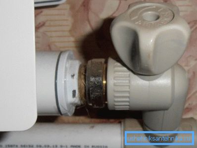 Raccorder un robinet en plastique au radiateur Raccorder un robinet en plastique au radiateur