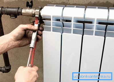 Connectez le radiateur avec vos propres mains Connectez le radiateur avec vos propres mains