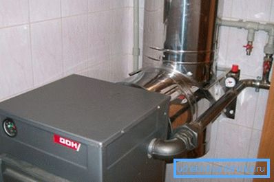 Chaudière de chauffage Don connecté au système de chauffage de la maison Chaudière de chauffage Don connecté au système de chauffage de la maison
