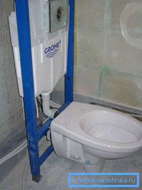 Lors de l'achat d'une toilette, prenez en compte la taille de l'installation Lors de l'achat d'une toilette, prenez en compte la taille de l'installation