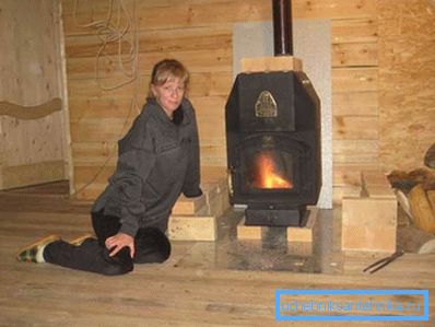 Les sols et les murs ont besoin d'une isolation thermique. Les sols et les murs ont besoin d'une isolation thermique.