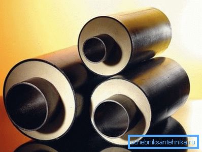 Le polyuréthane dans une enveloppe protectrice est une excellente solution à la fois du point de vue de l'isolation thermique et de la résistance mécanique Le polyuréthane dans une enveloppe protectrice est une excellente solution à la fois du point de vue de l'isolation thermique et de la résistance mécanique