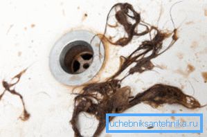 Les objets étrangers et les débris qui tombent dans le drain peuvent causer des embouteillages. Les objets étrangers et les débris qui tombent dans le drain peuvent causer des embouteillages.