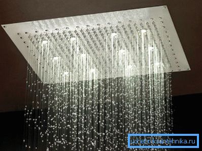 Le système de plafond avec éclairage supplémentaire crée un effet de pluie légère ou modérée pouvant être contrôlé à partir du panneau d'alimentation en eau Le système de plafond avec éclairage supplémentaire crée un effet de pluie légère ou modérée pouvant être contrôlé à partir du panneau d'alimentation en eau